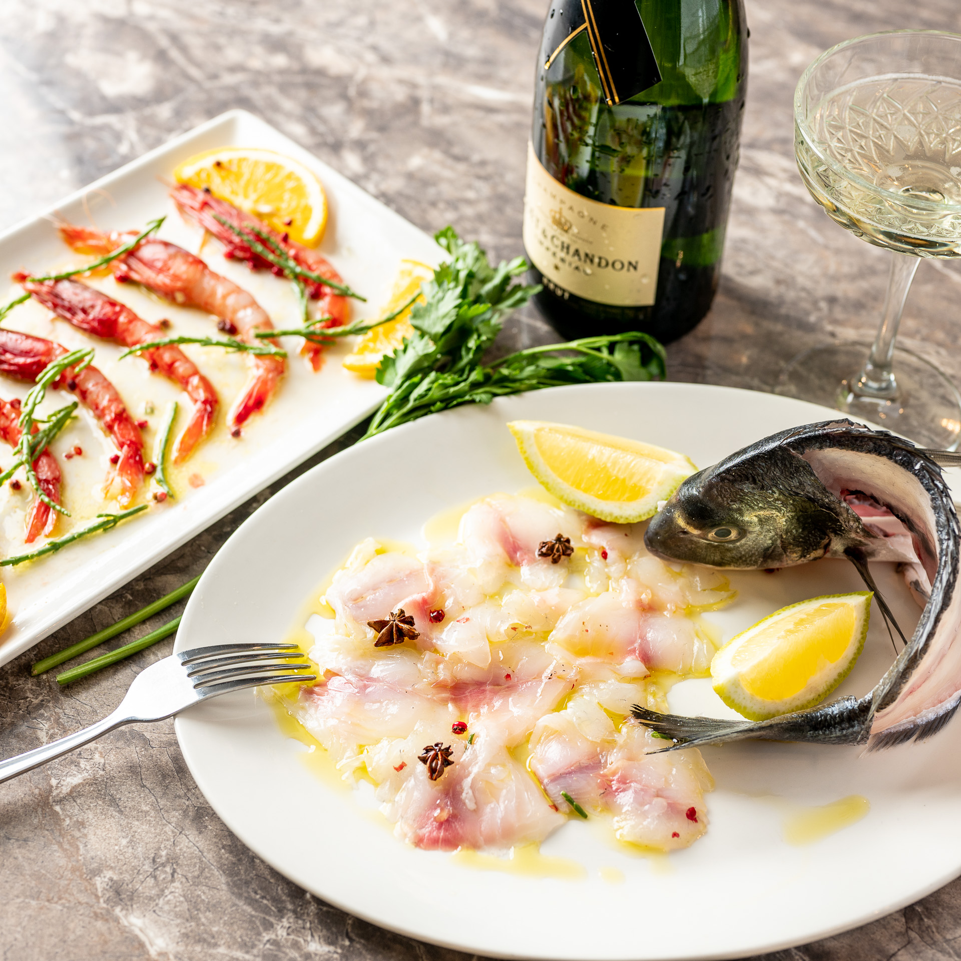 Crudo / Raw