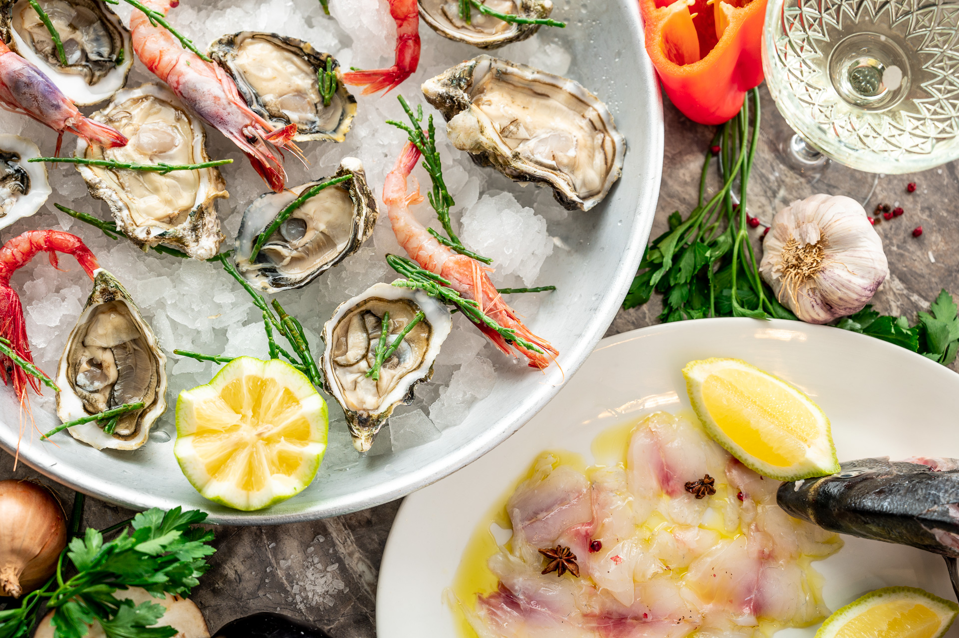 Oysters on ice with prawns